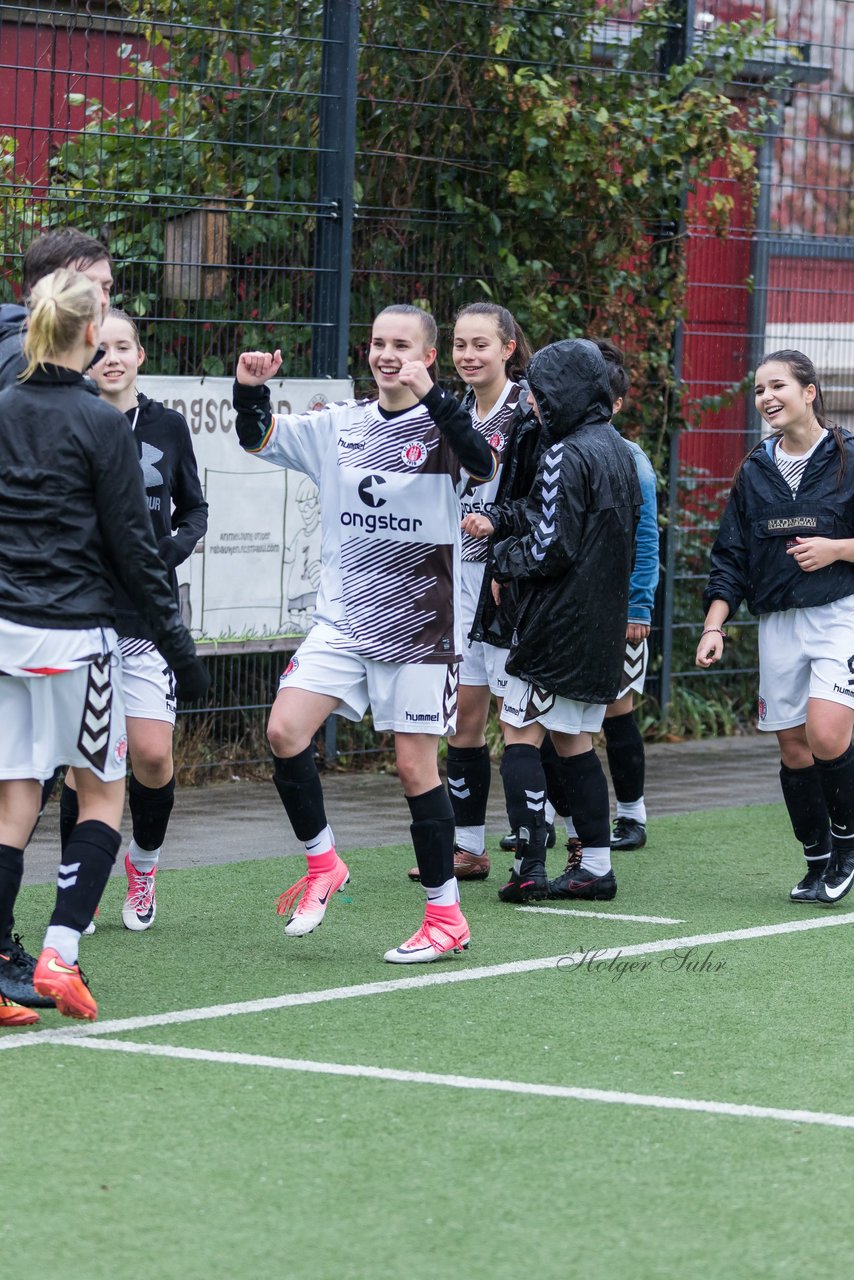 Bild 101 - B-Juniorinnen FC St.Pauli . Braedstrup IF : Ergebnis: 4:1